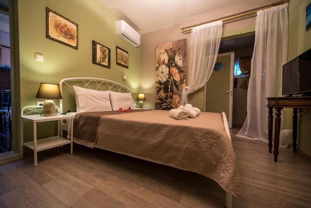 Bougainvillea House 1 Каламата Екстериор снимка