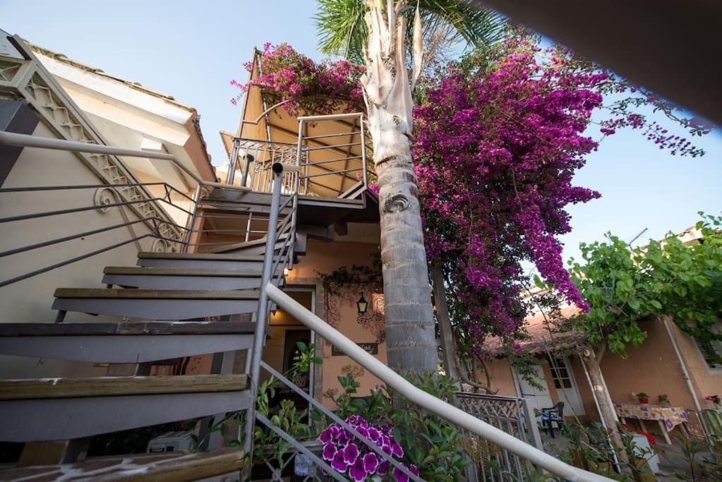Bougainvillea House 1 Каламата Екстериор снимка