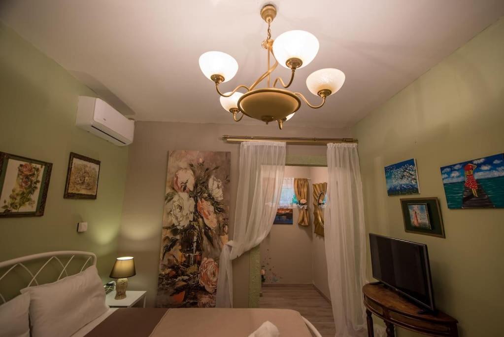 Bougainvillea House 1 Каламата Екстериор снимка