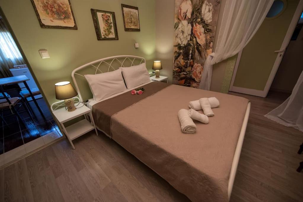 Bougainvillea House 1 Каламата Екстериор снимка